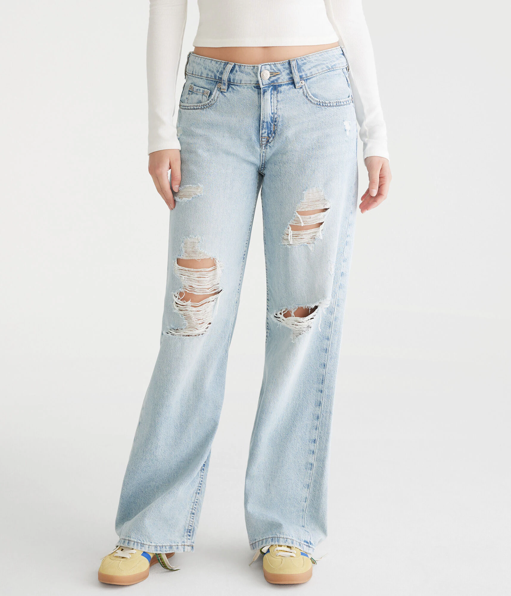 Image of Low-Rise Baggy Wide Leg Lightweight Luxe Jean