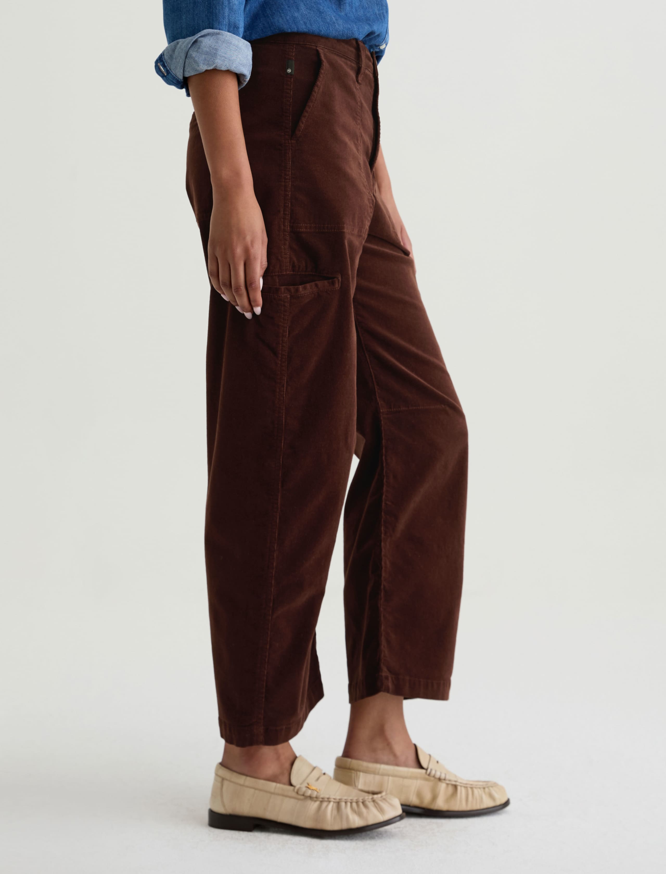 Hazal Corduroy in Coffee Bean