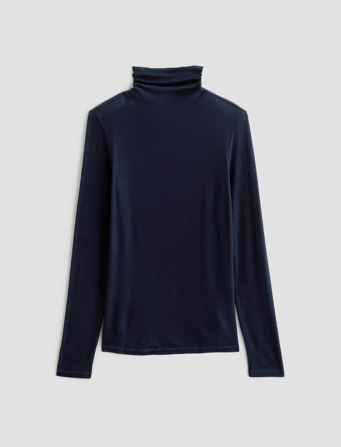 Chels Turtleneck in Deep Trenches