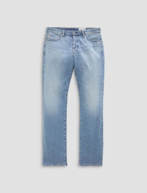 Protégé Jean
