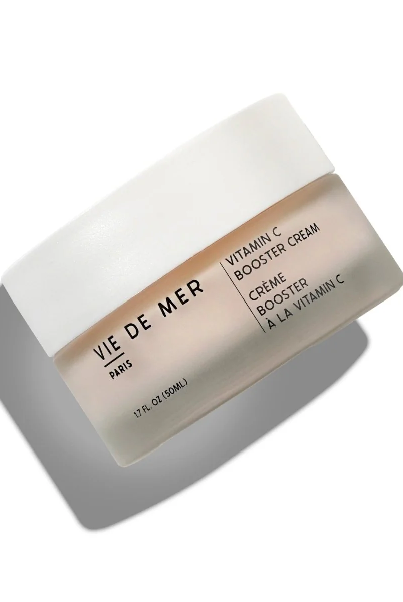 an image of a jar of waterland super regregating mask
