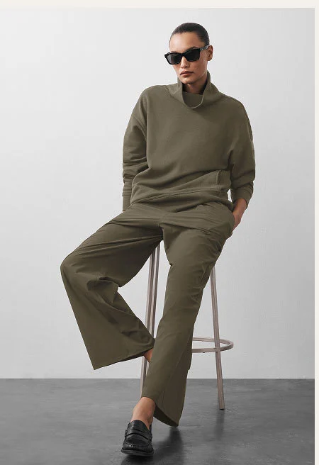 hazy mock neck pullover