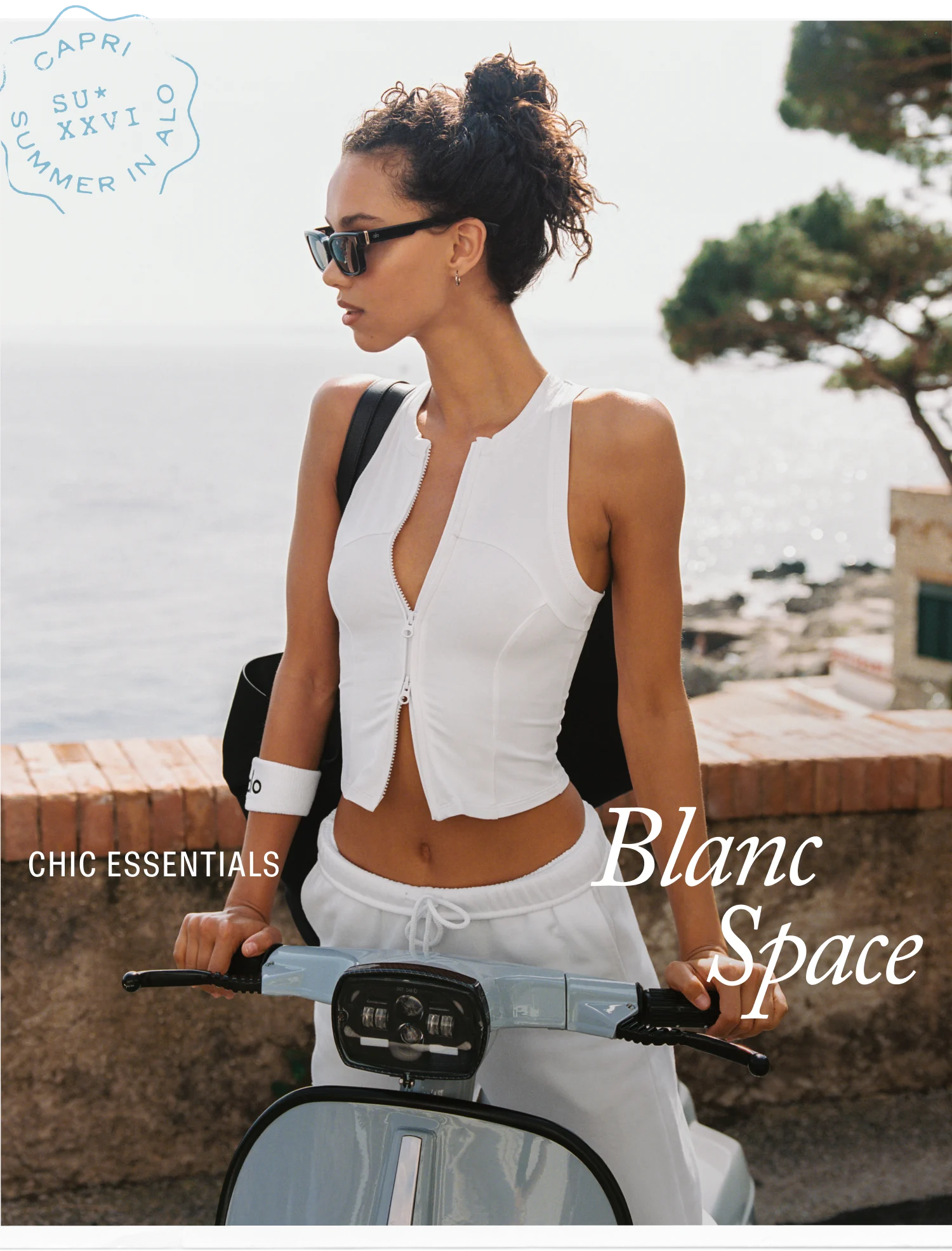 CHIC ESSENTIALS. Blanc Space