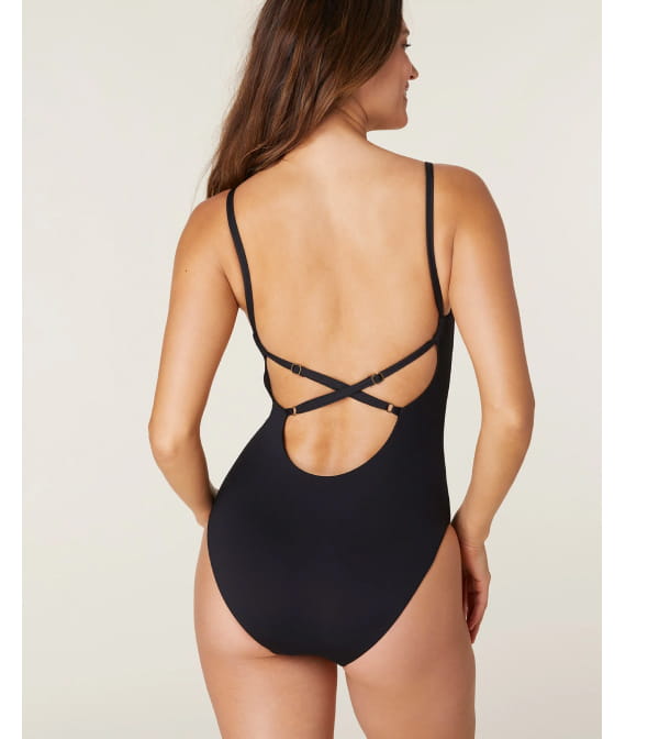 The Jetties One Piece Black flat
