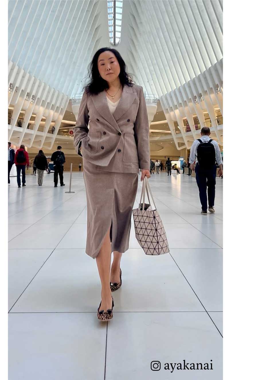 @ayakanai wears the oat skirt suit