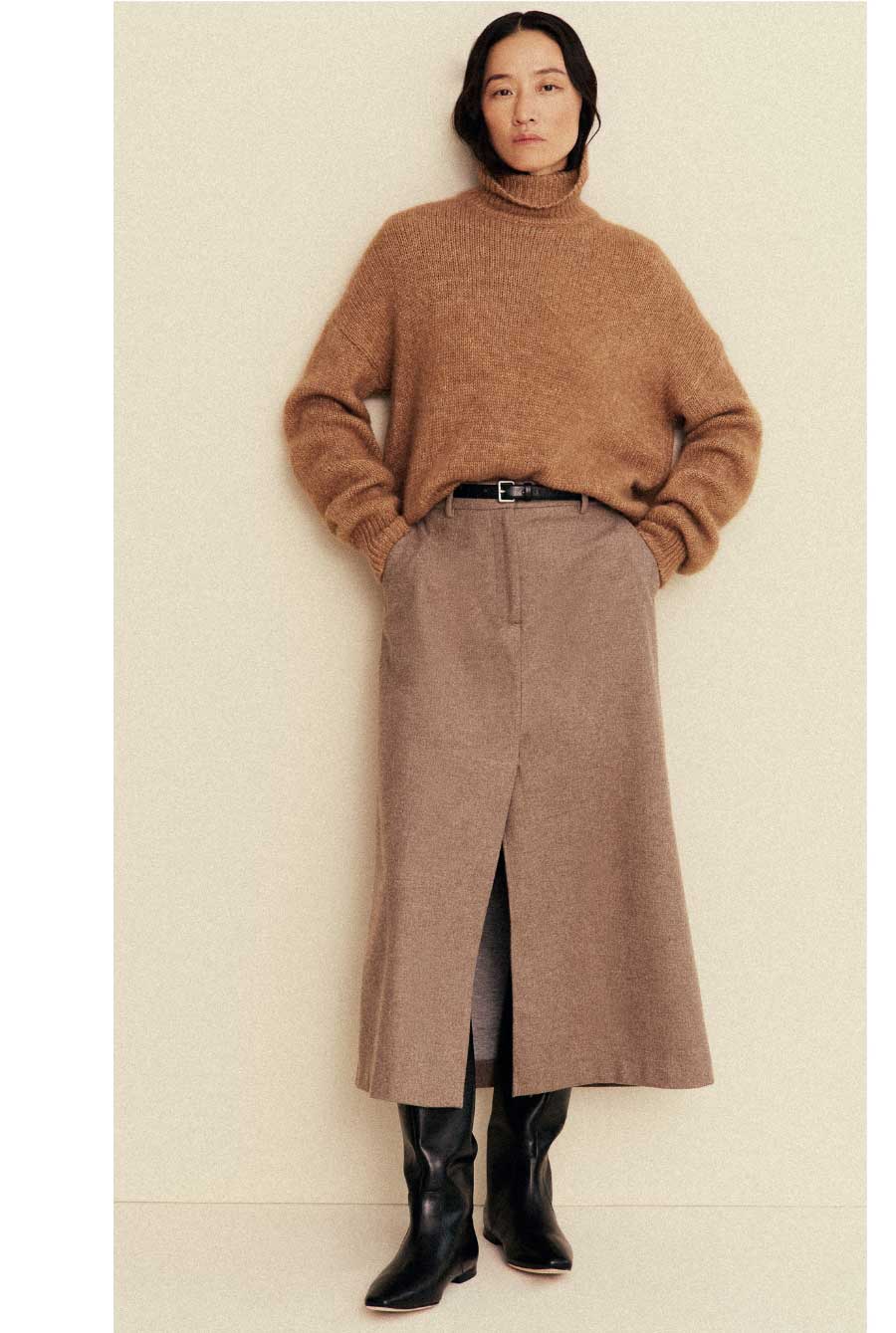 The Tailored Skirt in Oat