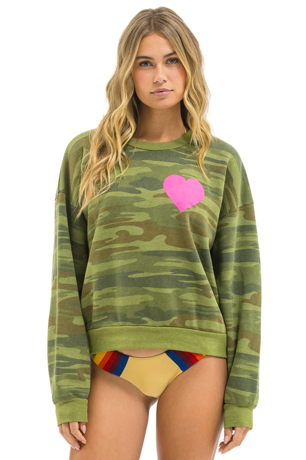 Image of HEART PRINT RELAXED CREW SWEATSHIRT - CAMO // NEON PINK
