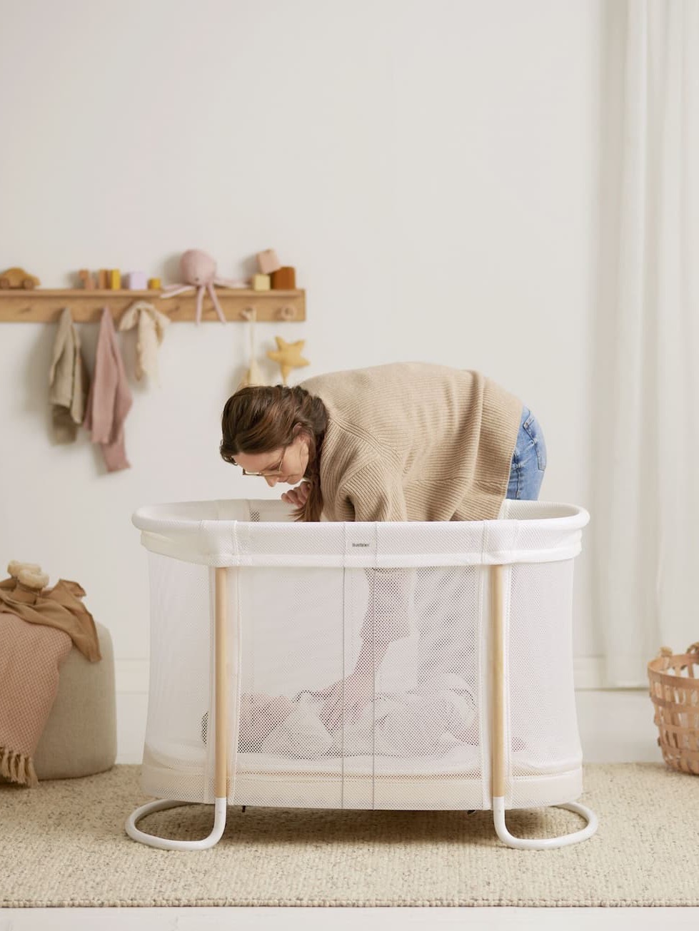 baby crib