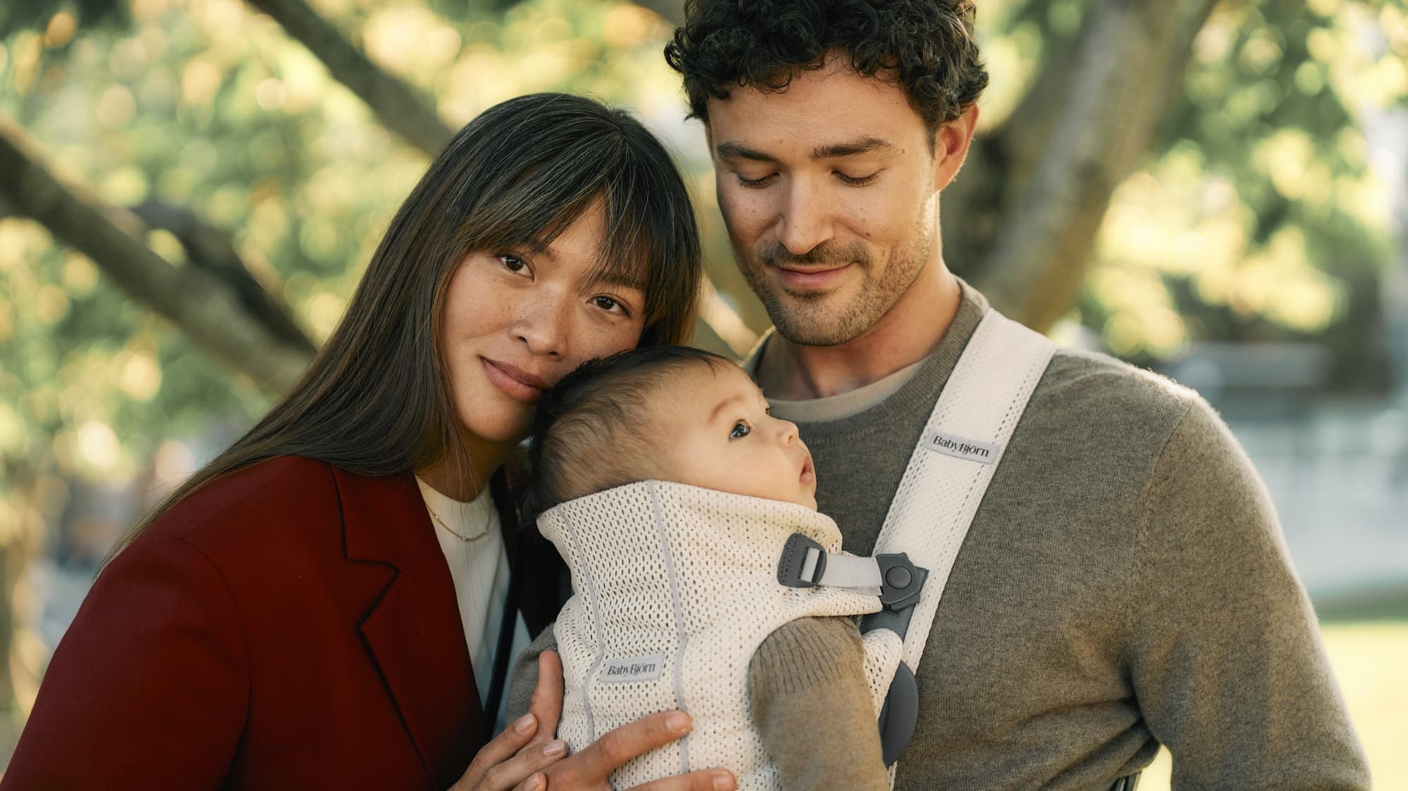 baby carrier mini in cream