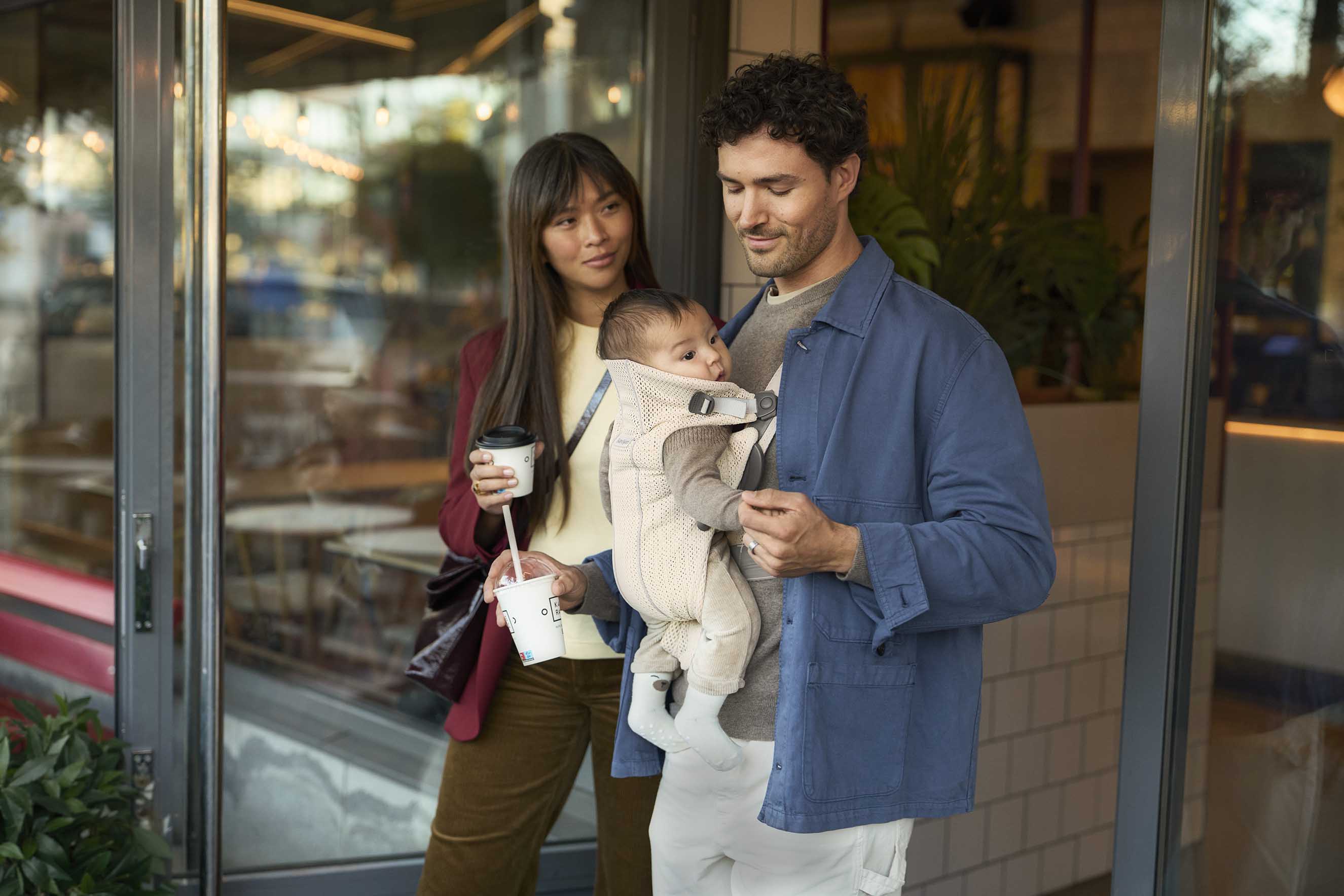 baby carrier mini in cream