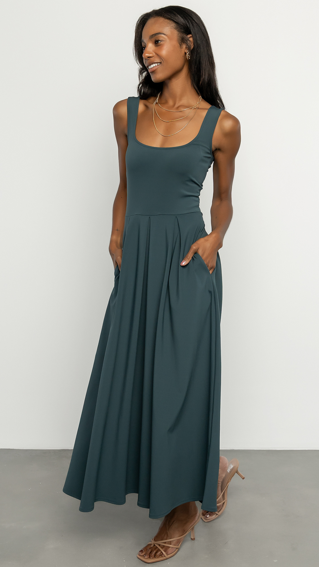 gorgeous holiday dresses from deep greens, rich wines, and sparkly fabrics, this colleciton is filled with stunning pieces!