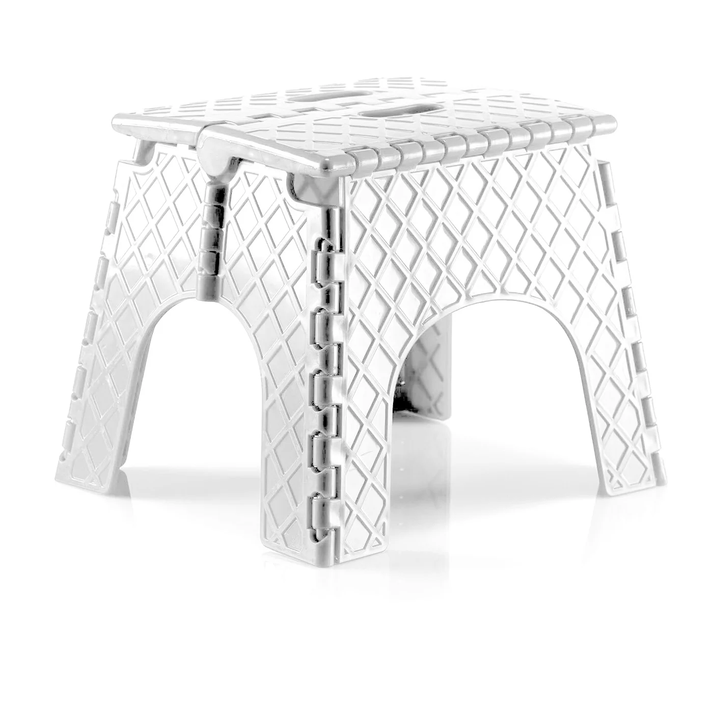 Image of Mueller 11" Folding Step Stool – Lightweight, Non-Slip, 264lb Capacity