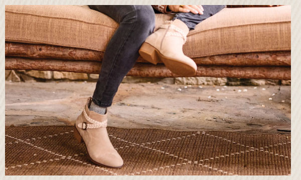 Fall Styles with Natural Reflections