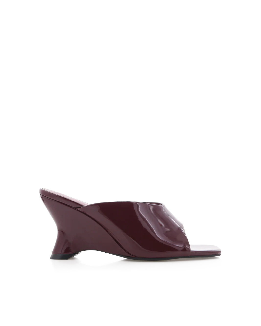 Image of ISELLE - DARK CHERRY PATENT