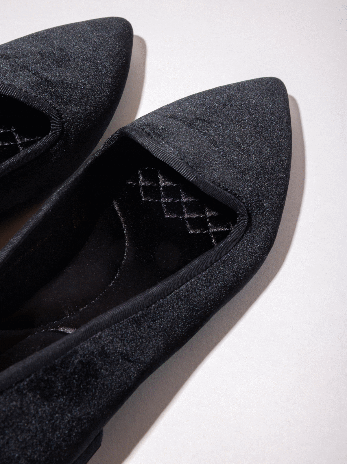 The Starfinch 15 In Black Velvet