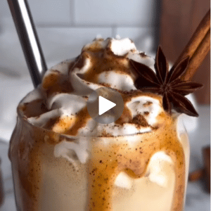 Iced Salted Caramel Chai Latte ☕️🍁