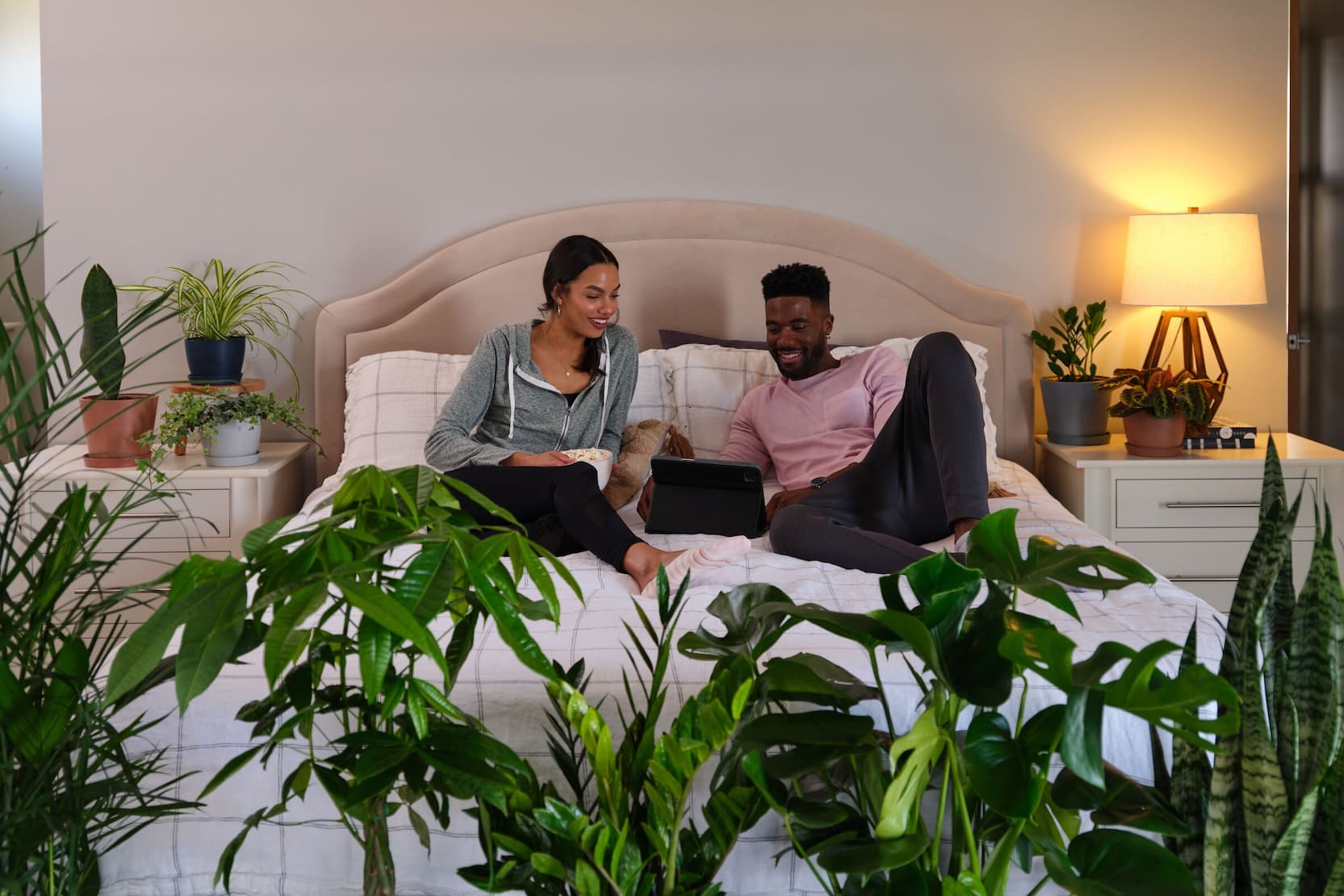 couple online shopping for plants