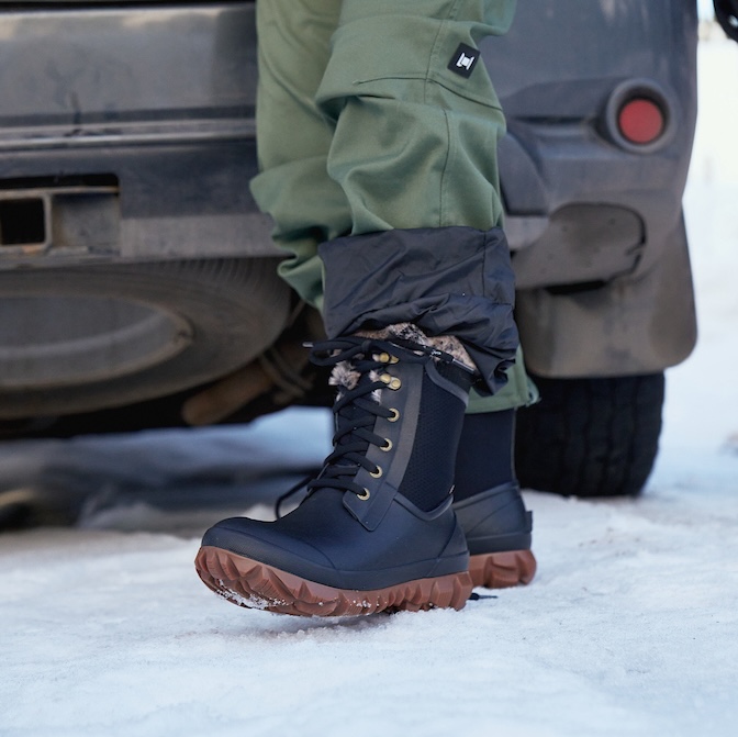 Waterproof Protection, sleek yet durable upper that keeps you dry and comfortable.Our Women's arcata winter, snow boots in black. Shop the collection. 