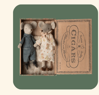Grandma and Grandpa mice in cigarbox