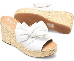 Adalia wedge sandal in white.