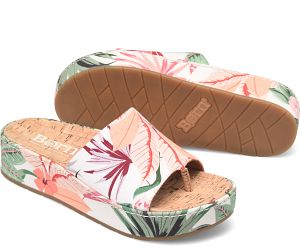 Sharr slide sandal in floral print.