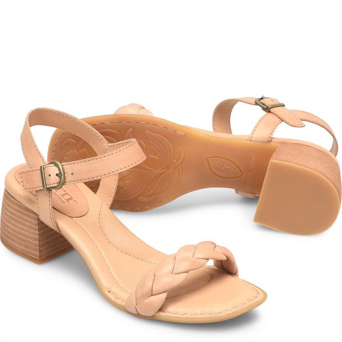 Simone heeled sandal in tan leather.