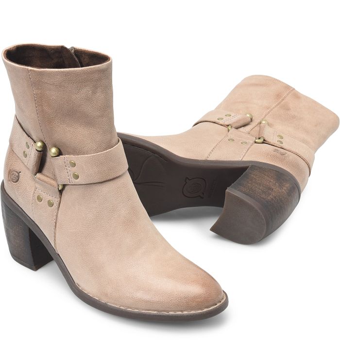 Dakota heeled mid calf boot in tan.