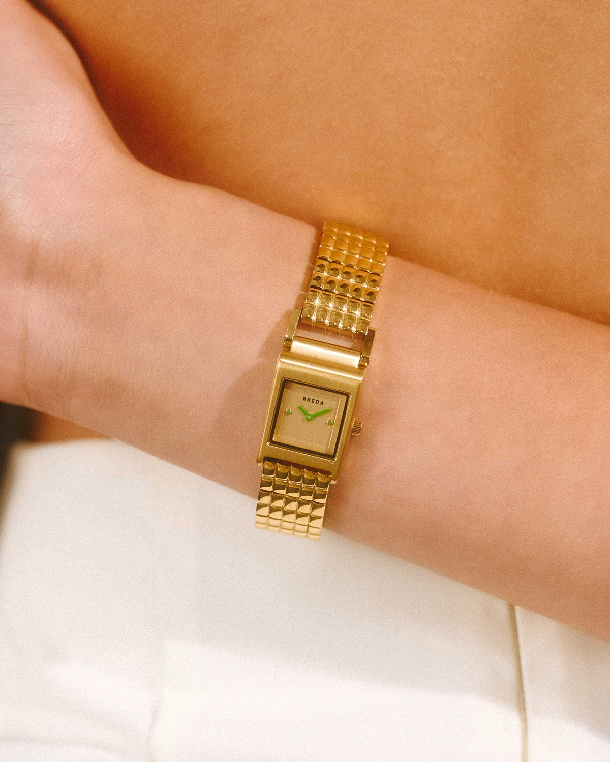 Revel in Gold/Champagne