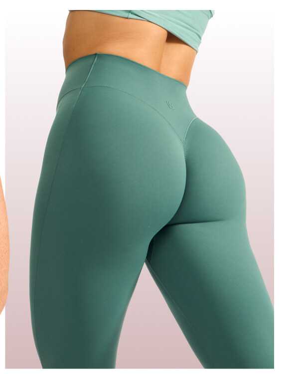Aggressive Scrunch Legging in Heiress Ivy