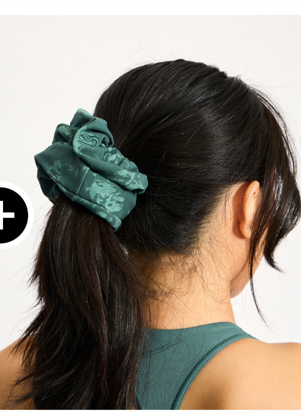 Nubre Scrunchie in Ivy Dhalia