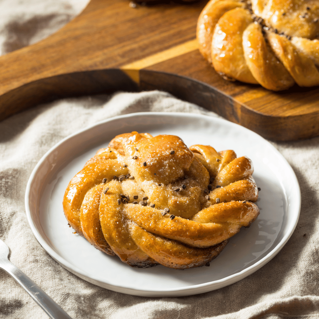 Swedish Cardamom Buns (Kardemummabullar)