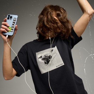 Image of the Sidehit Short Sleeve T-Shirt in True Black