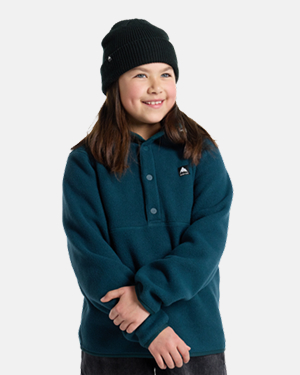 Studio shot of the Kids' Burton Cinder Fleece Anorak in petrol green on a model