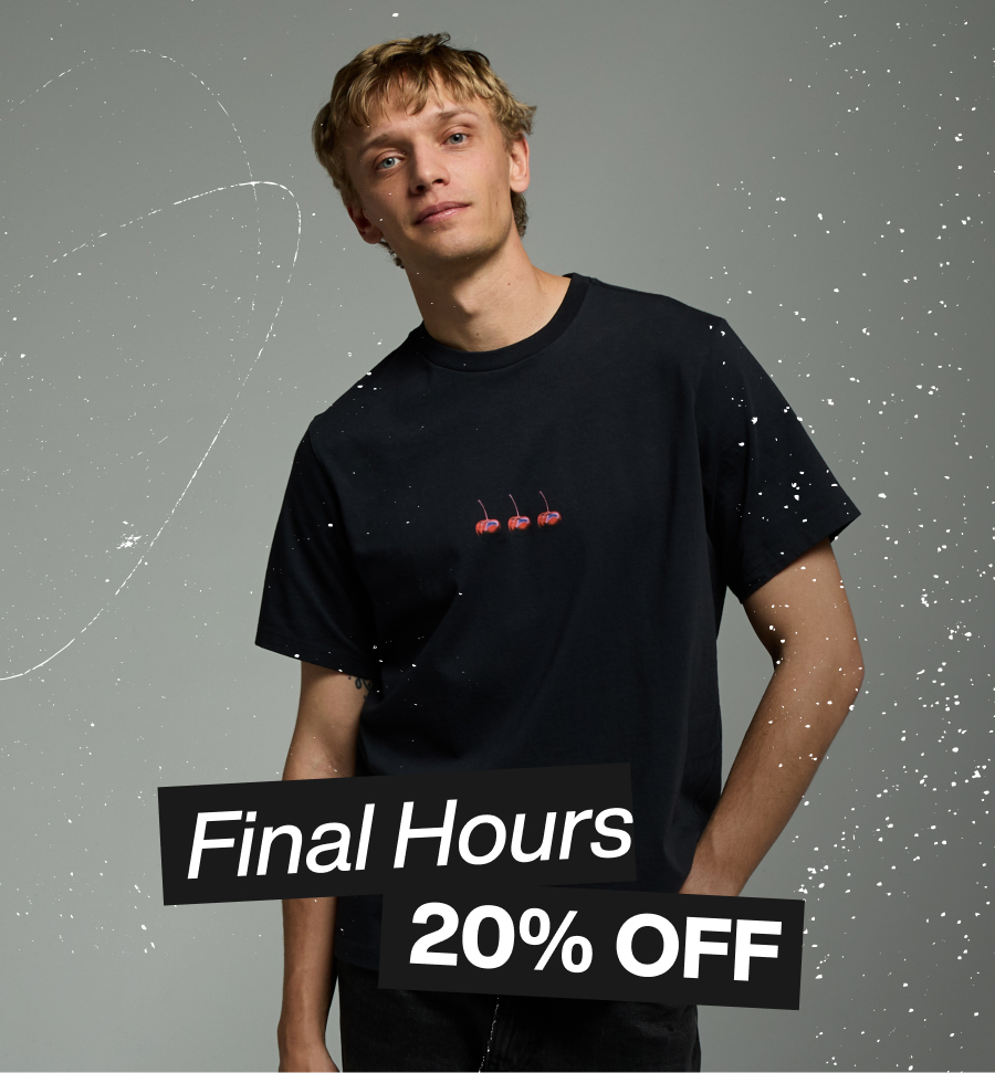 Burton Cultivator T-Shirt in blac with the text Final Hours 20% Off