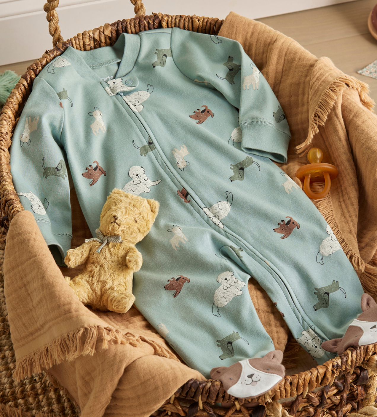 THE FIVE-STAR SLEEP & PLAY™ JUST $9