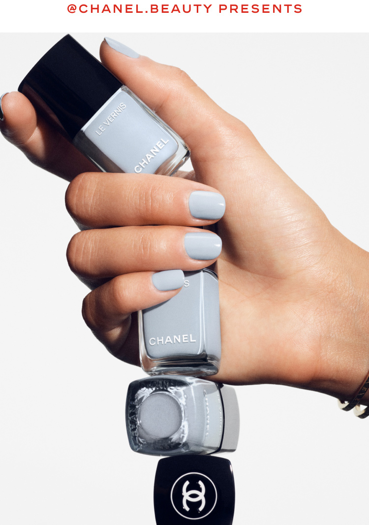 NAIL YOUR BLUE LOOK