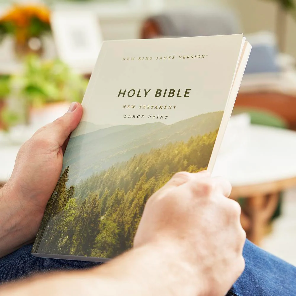NKJV Large Print Outreach New Testament Bible