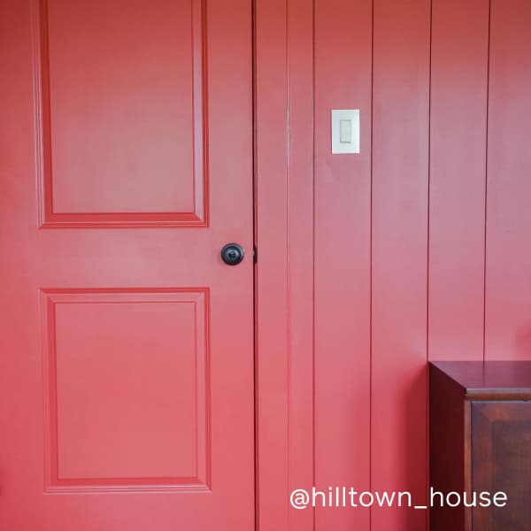 Room color drenched in Big Apple