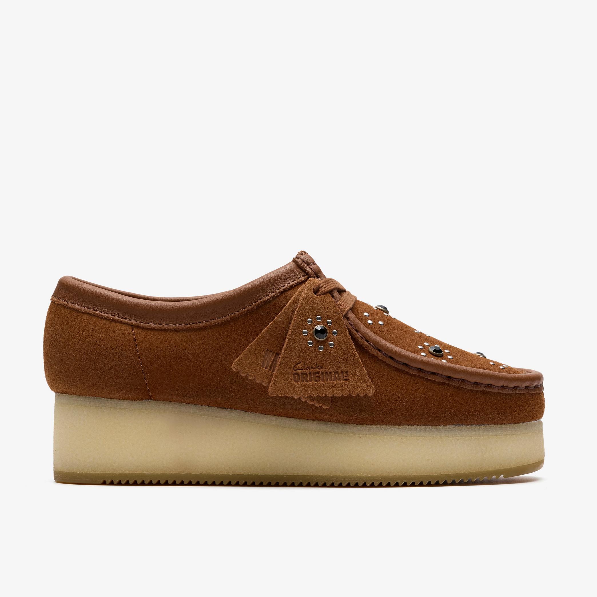 Shop Wallacraft Bee Brown/Orange Suede