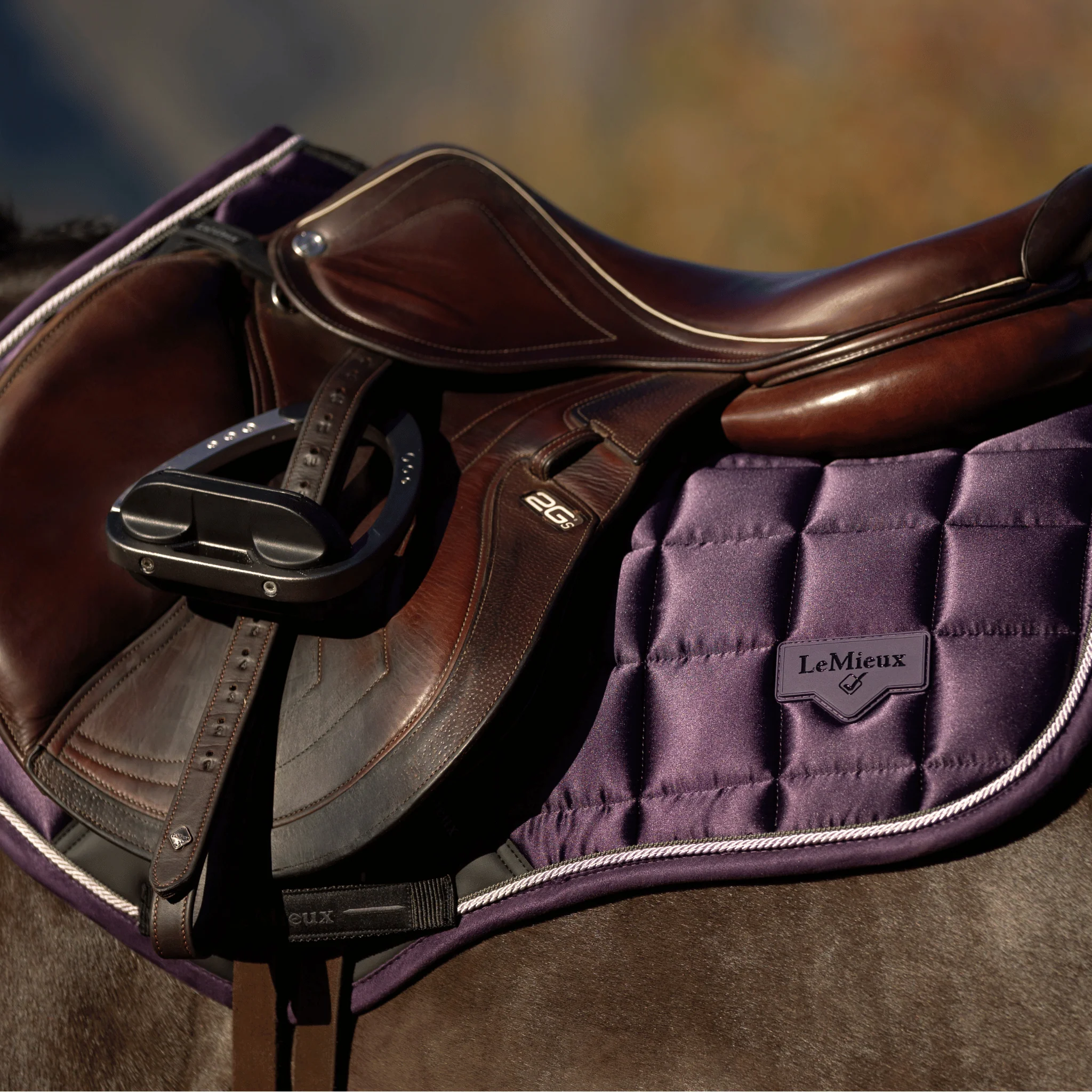 Image of LeMieux Loire Classic Close Contact Square Pad