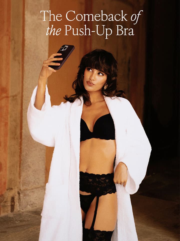 The Comeback of the Push-Up Bra