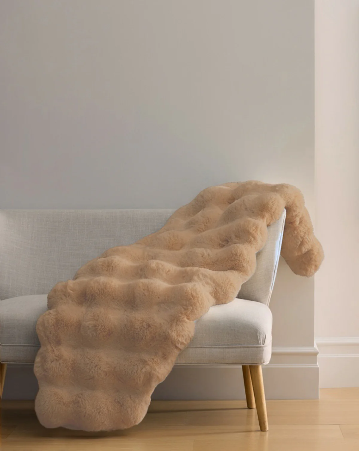 Double Bubble Cuddle Blanket in Brandy