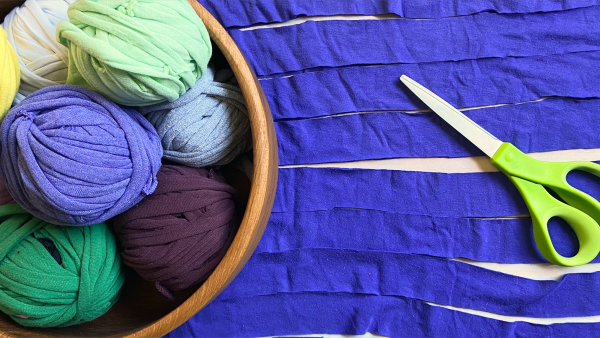Making Yarn from T-shirts