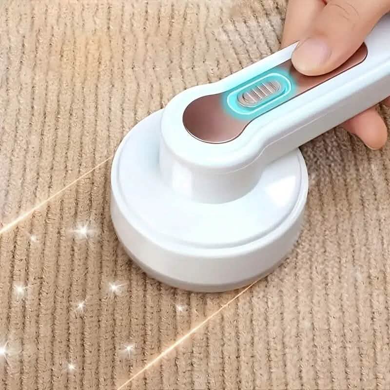 Image of Portable Rechargeable Fabric Shaver