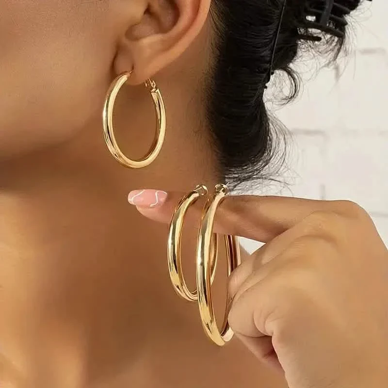 Image of Elegant, Trendy and Shiny Gold Hoop Earrings