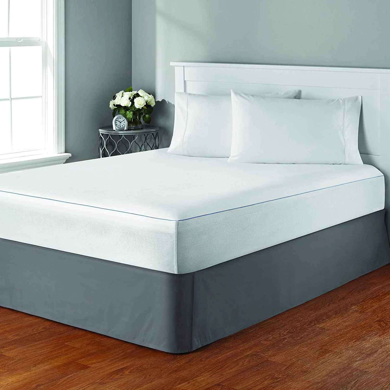 Image of Mattress Encasement Protector - Blocks Out Liquids, Bed Bugs, Dust Mites and Allergens