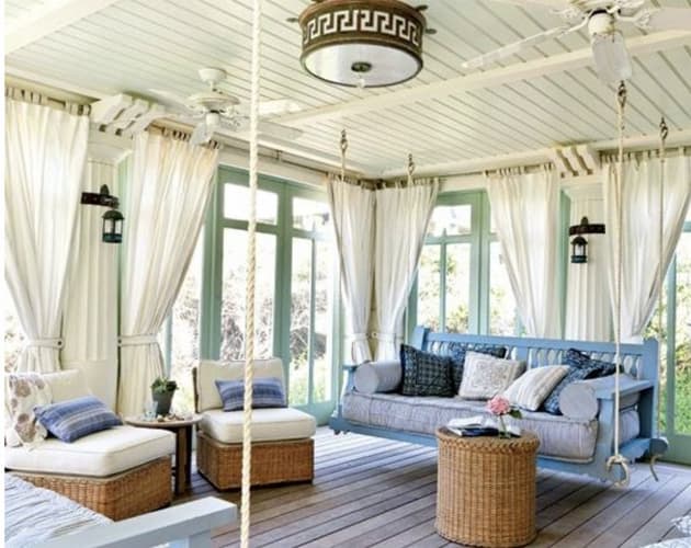 CREATE SUMMER MEMORIES WITH AN INDOOR-OUTDOOR SPACE