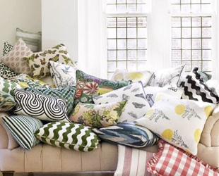 THROW PILLOWS