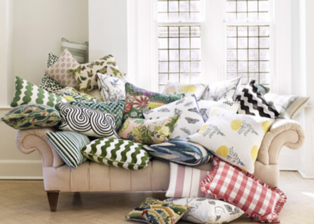 ACCENT PILLOWS