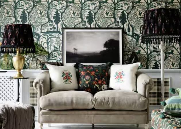THROW PILLOWS